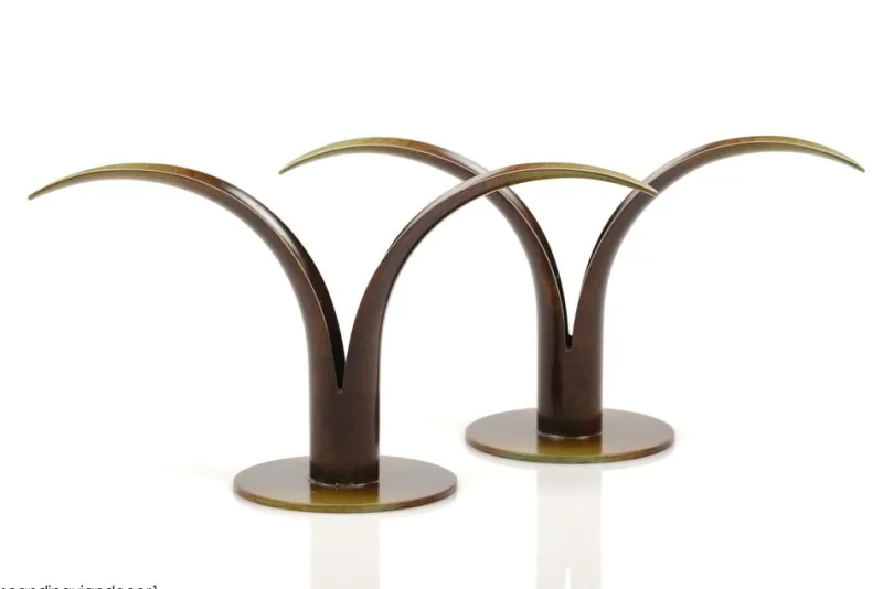 New Pamono Scandinavian Modern Liljan Candlesticks in Bronze by Ivar Ålenius Björk for Ystad Brons, 1940s, Set of 2