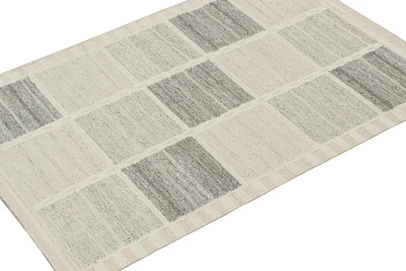 Pamono Scandinavian Style Kilim in Geometric Patterns from R&K Principal Jahanshah Nazmiyal> Carpets & Textiles|Carpets & Textiles