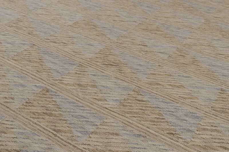 Online Pamono Scandinavian Style Rug in Geometric Patterns from R&K Principal Jahanshah Nazmiyal