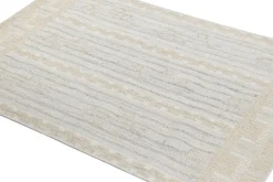 Pamono Scandinavian Style Rug with Geometric Patterns from R&K Principal Jahanshah Nazmiyal><noscript><img width=