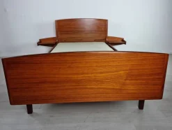 Pamono Scandinavian Teak Bed, 1990s> Beds & Bedroom Sets