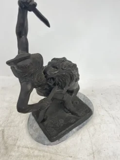 Pamono Sculpture of a Lion Fighting, 1800s, Metal><noscript><img width=