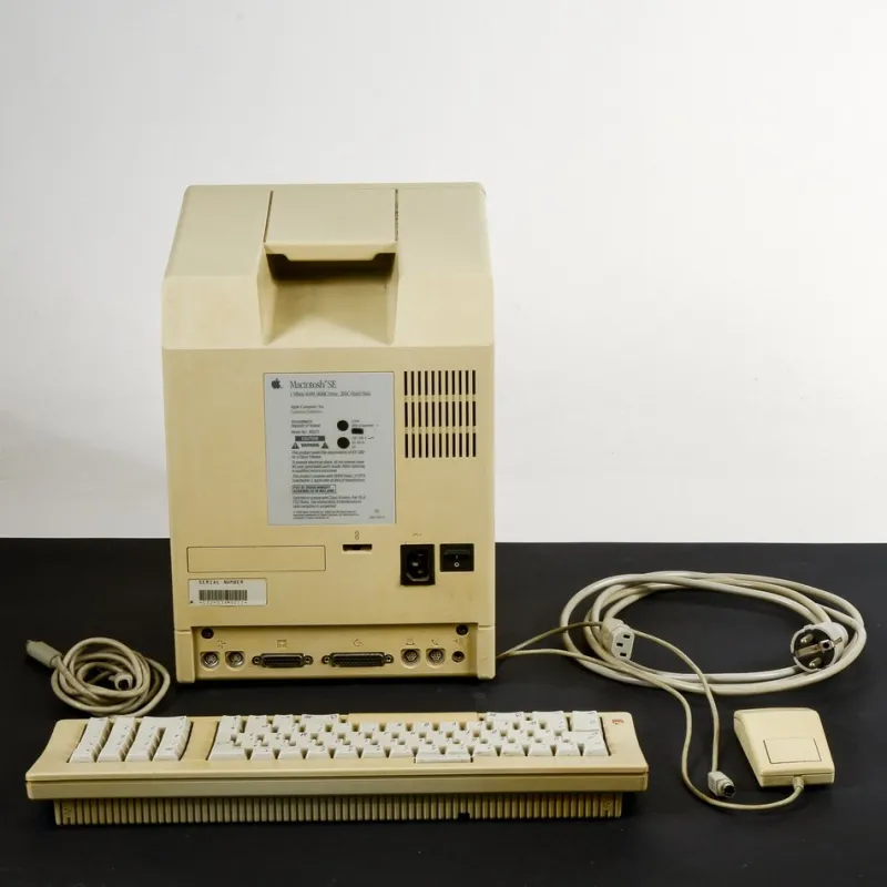 Hot Pamono SE Computer from Macintosh