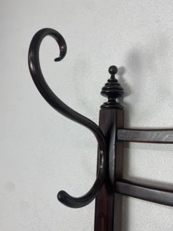 Discount Pamono Secession No. 905 Coat Hanger J&J Kohn, 1890s