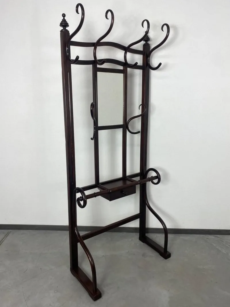 Discount Pamono Secession No. 905 Coat Hanger J&J Kohn, 1890s