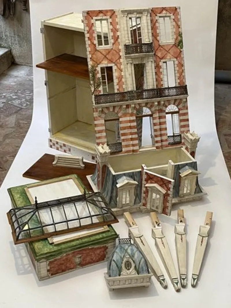 Pamono Second Empire Red Brick Doll House by Eric Lansdown> Decorative Objects