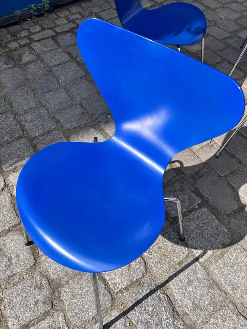 Pamono Series 7 Chairs in Royal Blue by Arne Jacobsen for Fritz Hansen, Set of 4> Side Chairs & Dining Chairs
