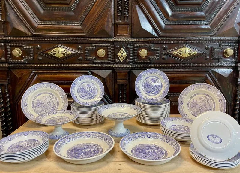 Pamono Service from Yeddo Sarreguemines, Early 20th Century, Set of 67> Dinner Plates & Bowls