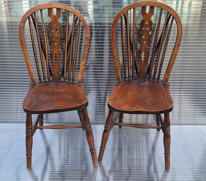 Hot Pamono Set of English Windsor Chairs in Elm Wood, 1890s, Set of 2
