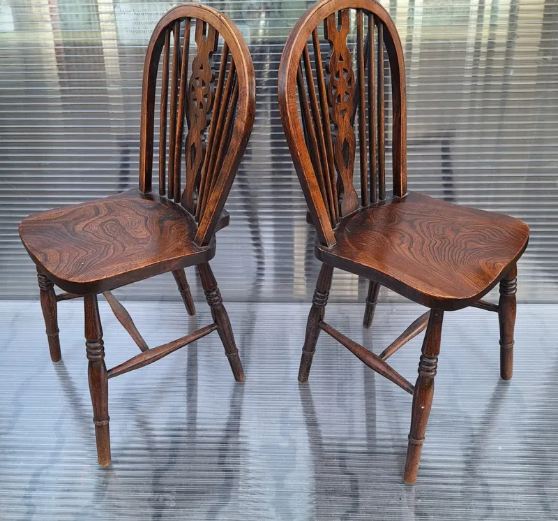 Hot Pamono Set of English Windsor Chairs in Elm Wood, 1890s, Set of 2