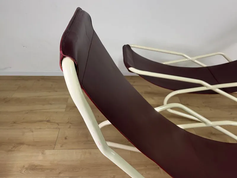 Pamono Set of Italian Painted Iron and Leather Deckchairs, 1950s> Daybeds & Chaises Lounges