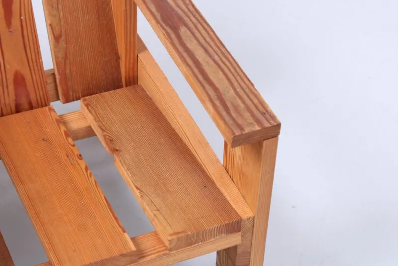 Pamono Set of Pine Crate Wood Children's Chairs in the style of Gerrit Rietveld, 1980s> Children's Chairs
