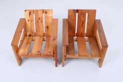 Pamono Set of Pine Crate Wood Children's Chairs in the style of Gerrit Rietveld, 1980s><noscript><img width=