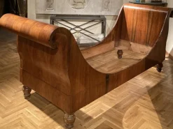 Pamono Set of 19th Century Italian Empire Flamed Walnut Sleigh Beds or Daybeds> Daybeds & Chaises Lounges