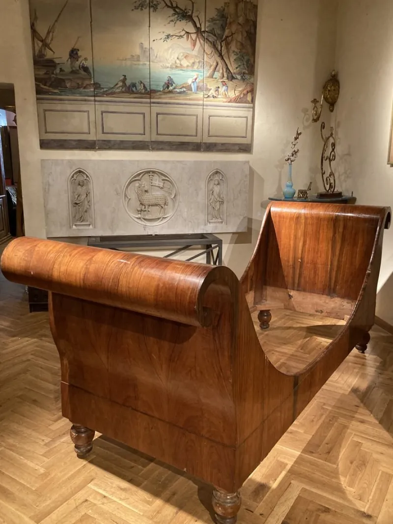 Pamono Set of 19th Century Italian Empire Flamed Walnut Sleigh Beds or Daybeds> Daybeds & Chaises Lounges