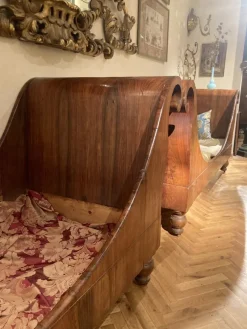 Pamono Set of 19th Century Italian Empire Flamed Walnut Sleigh Beds or Daybeds><noscript><img width=