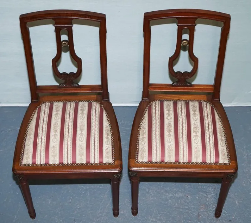 Pamono Set of Vintage Hardwood Dining Chairs with Carved Detail> Side Chairs & Dining Chairs