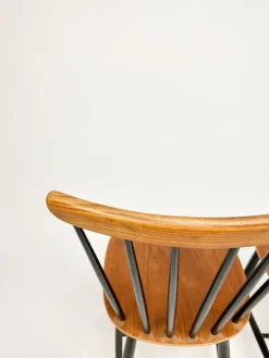 Pamono Set of Vintage Spindle Back Chairs, 1960s