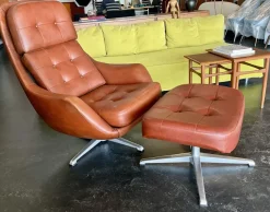 Pamono Set of Vintage Vinyl Leather Lounge Swivel Chair and Ottoman in Cognac Brown, 1970s> Office Chairs