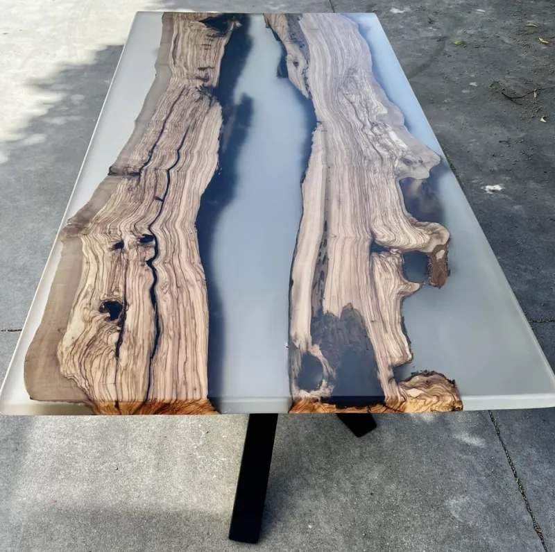 Pamono Seta Table in Epoxy Resin by Andrea Toffanin for Hood - Back & Forth Design> Tables