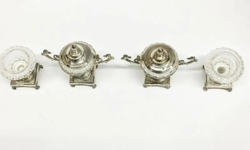 Pamono Silver & Crystal Serving Set with 2 Small Candy Dishes and 2 Salt Cellars, Set of 4> Salt & Pepper Shakers