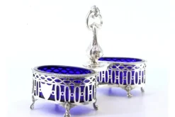 Pamono Silver and Blue Glass Salt and Pepper Shakers with Cut-Outs and Claw-Shaped Feet, Set of 3> Salt & Pepper Shakers