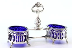 Pamono Silver and Blue Glass Salt and Pepper Shakers with Cut-Outs and Claw-Shaped Feet, Set of 3><noscript><img width=