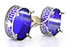 Pamono Silver and Blue Glass Salt and Pepper Shakers with Cut-Outs and Claw-Shaped Feet, Set of 3><noscript><img width=