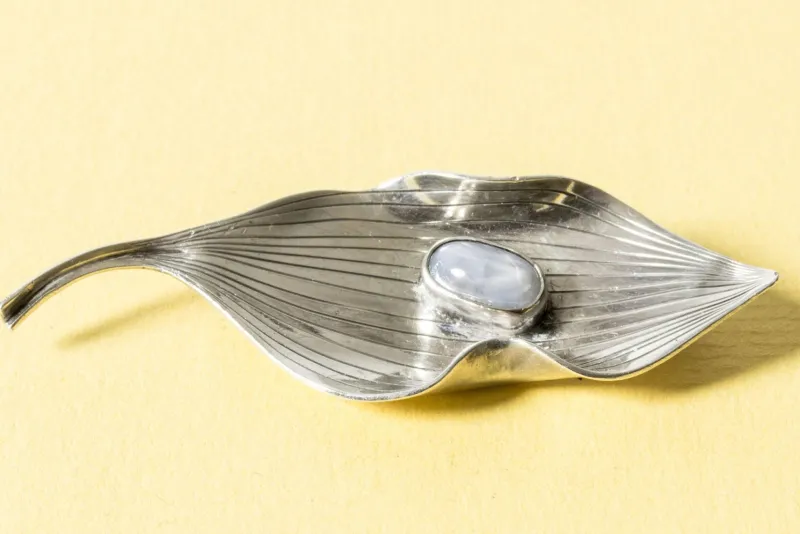 Pamono Silver and Chalcedony Brooch by Gertrud Engel, 1954> Brooches