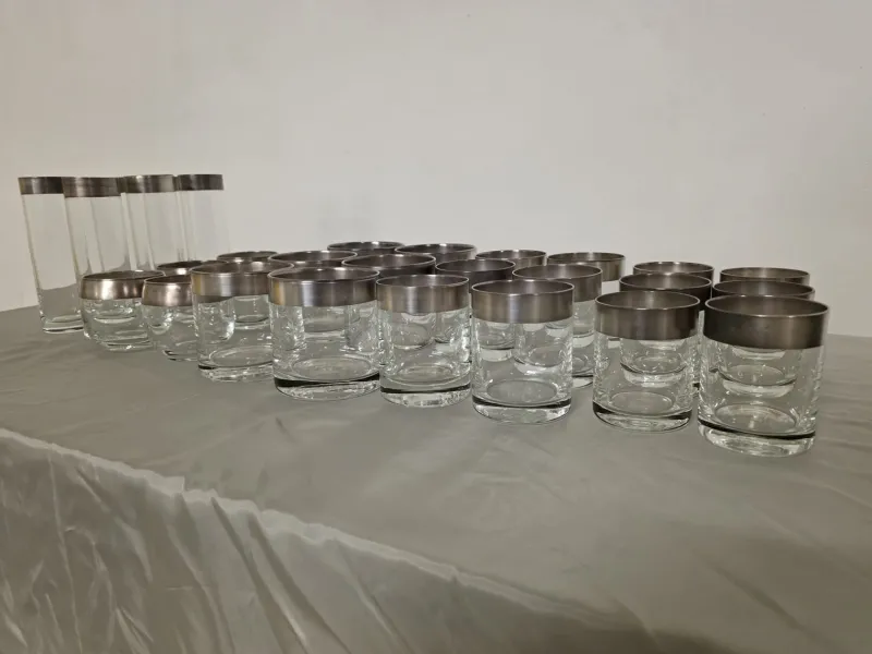 Hot Pamono Silver Band Glassware by Dorothy Thorpe Inc., 1960s, Set of 30