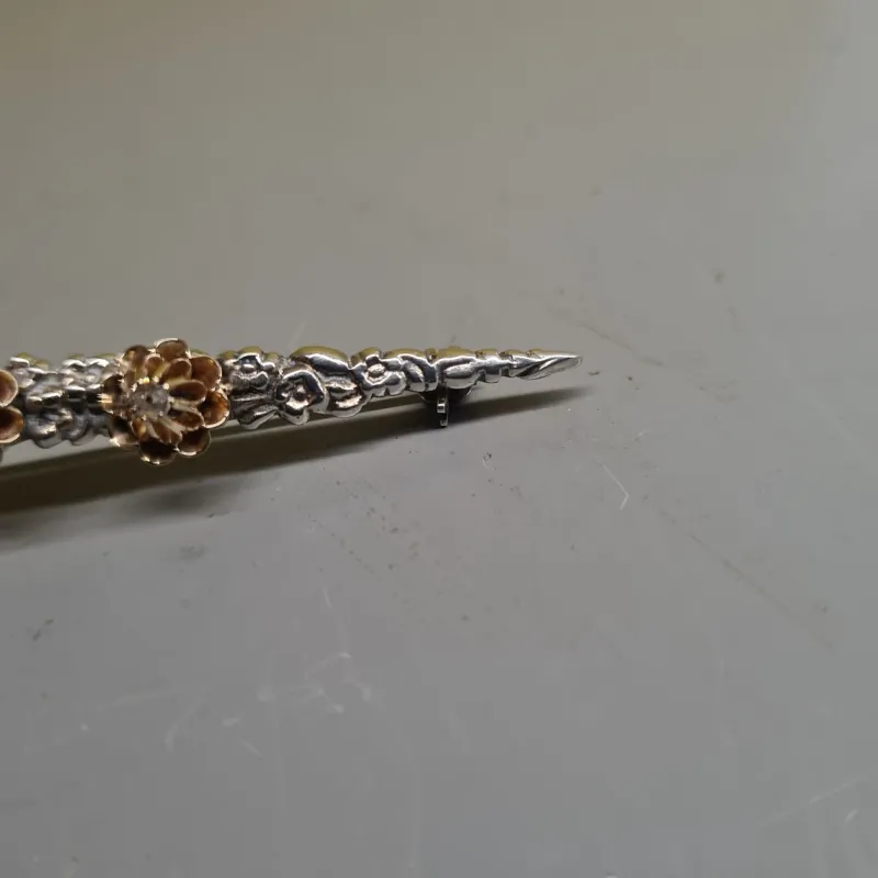 Pamono Silver Brochette with Gold Rosettes and Diamonds, 1900s> Brooches