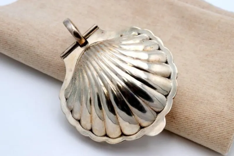 New Pamono Silver Butter Dish in the Shape of a Hinged Shell