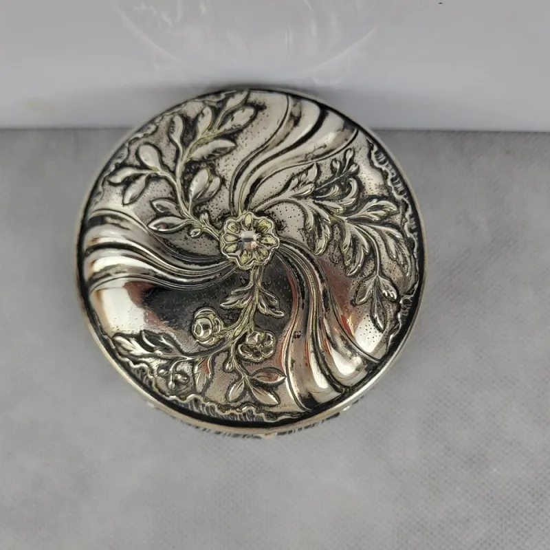 Pamono Silver Candy Box with Minerva Hallmark, 1890s> Trunks Crates & Baskets