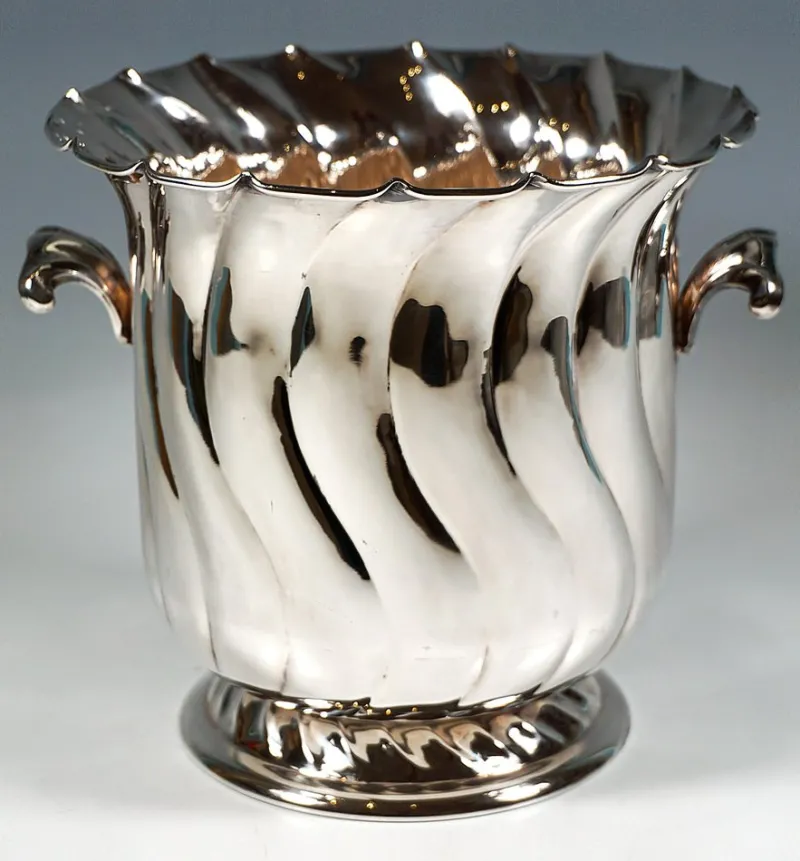 Pamono Silver Champagne Wine Cooler with Curved Folds, Firenze, Italy, Late 20th Century
