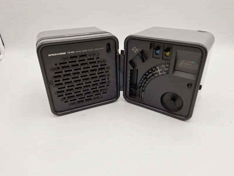 Pamono Silver Cube Model TS505 Radio by Marco Zanuso and Richard Sapper for Brionvega, 1990s> Electronics