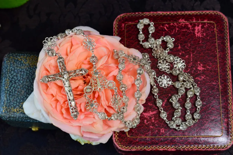 Hot Pamono Silver Filigree Crucifix Rosary Necklace, 1920s