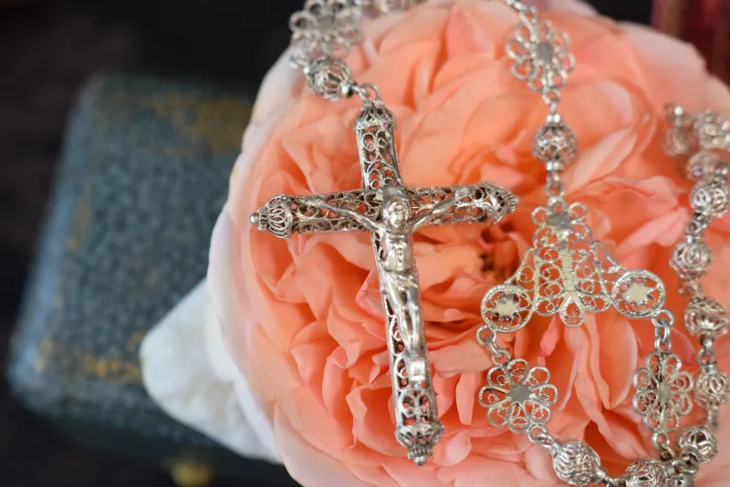 Hot Pamono Silver Filigree Crucifix Rosary Necklace, 1920s
