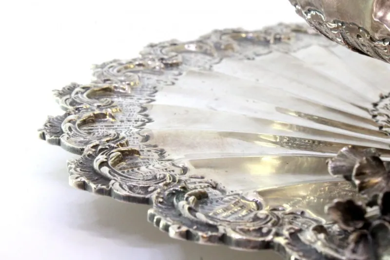 Pamono Silver Fruit Bowl with Raised Floral Motifs, Shell-Shaped Friezes, Spiral Body and Elliptical Base> Bowls