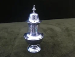 Pamono Silver Hallmarked Pepper> Salt & Pepper Shakers
