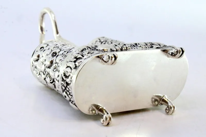 Pamono Silver Salt and Pepper Shakers with Embossed Floral Motifs> Salt & Pepper Shakers