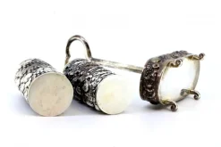 Pamono Silver Salt and Pepper Shakers with Floral Motifs and Claw-Shaped Feet, Set of 2><noscript><img width=
