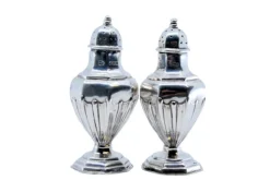 Pamono Silver Salt and Pepper Shaker with Reliefs, Set of 2> Salt & Pepper Shakers