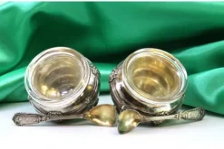 Pamono Silver Salt and Pepper Shakers with Glass Cores and Embossed Spoons, Set of 4> Salt & Pepper Shakers