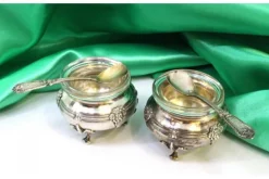 Pamono Silver Salt and Pepper Shakers with Glass Cores and Embossed Spoons, Set of 4> Salt & Pepper Shakers