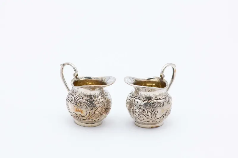Pamono Silver Salt and Pepper Shakers with Embossed Floral Motifs, Set of 2> Salt & Pepper Shakers