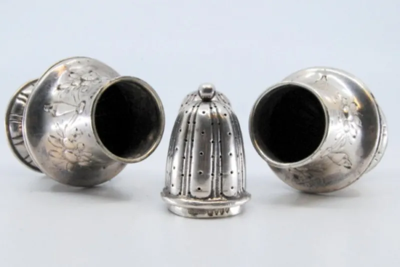Pamono Silver Salt and Pepper Shaker with Raised Plant Elements, Set of 2