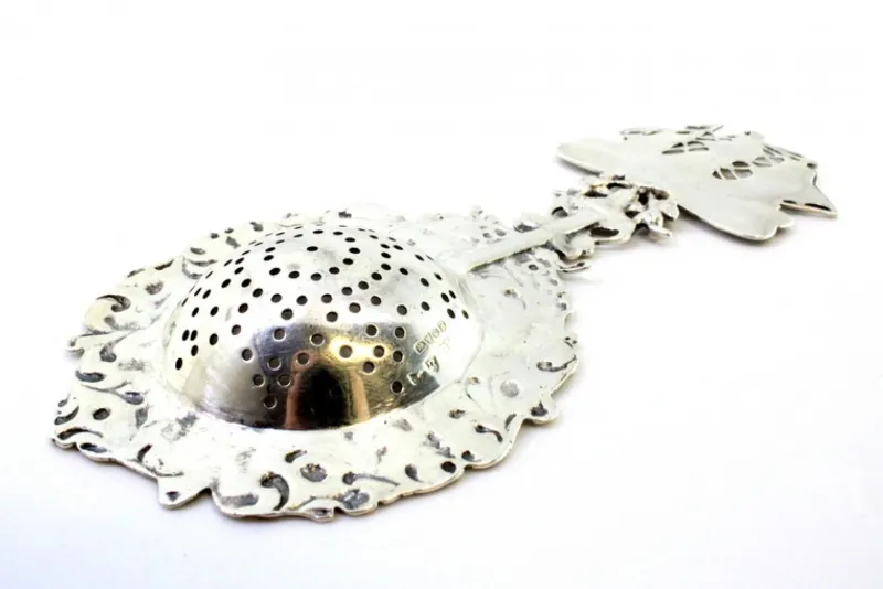 Hot Pamono Silver Tea Strainer with Reliefs, Applications and Caravel Cut-Out Handle