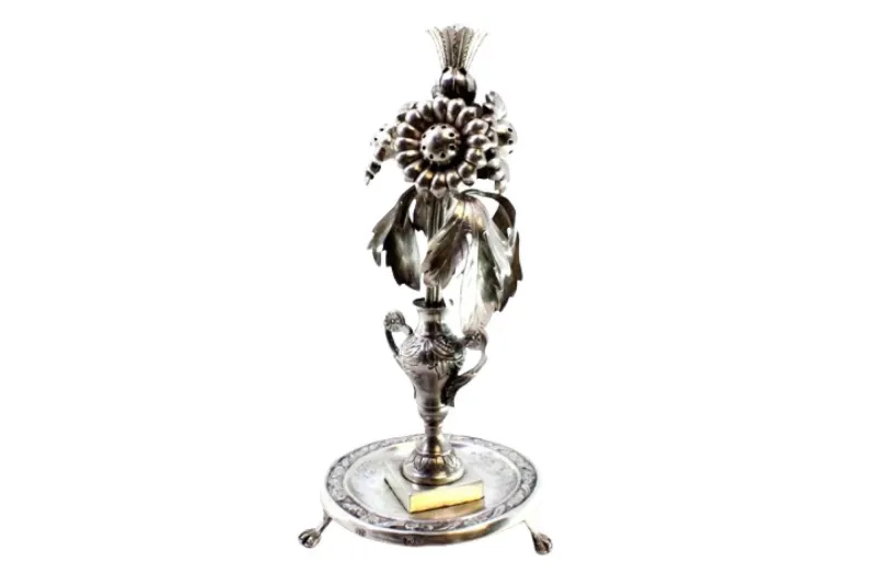 Pamono Silver Toothpick Holder with Floral Reliefs and Applications, Jar with Circular Base and Claw-Shaped Feet> Dinnerware Accessories