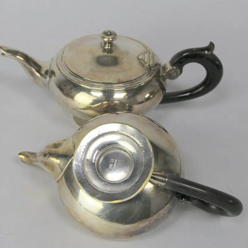 Pamono Silver-Plated Metal Teapots from Christofle, Set of 2> Dinnerware Accessories