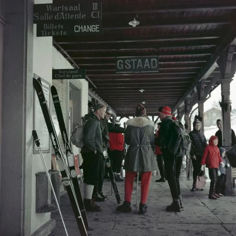 Pamono Slim Aarons, Gstaad Station, 1961 / 2020s, Limited Edition Estate Stamped Photographic Print> Photography